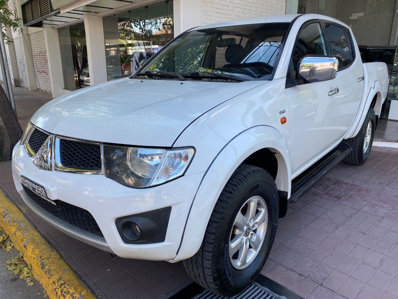 Mitsubishi L200 Usada Financiado en Mendoza, deRuedas