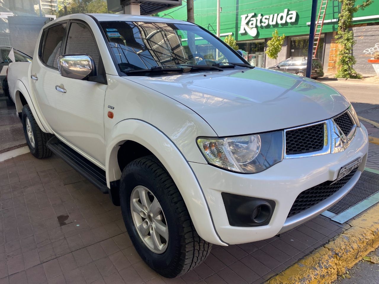 Mitsubishi L200 Usada Financiado en Mendoza, deRuedas