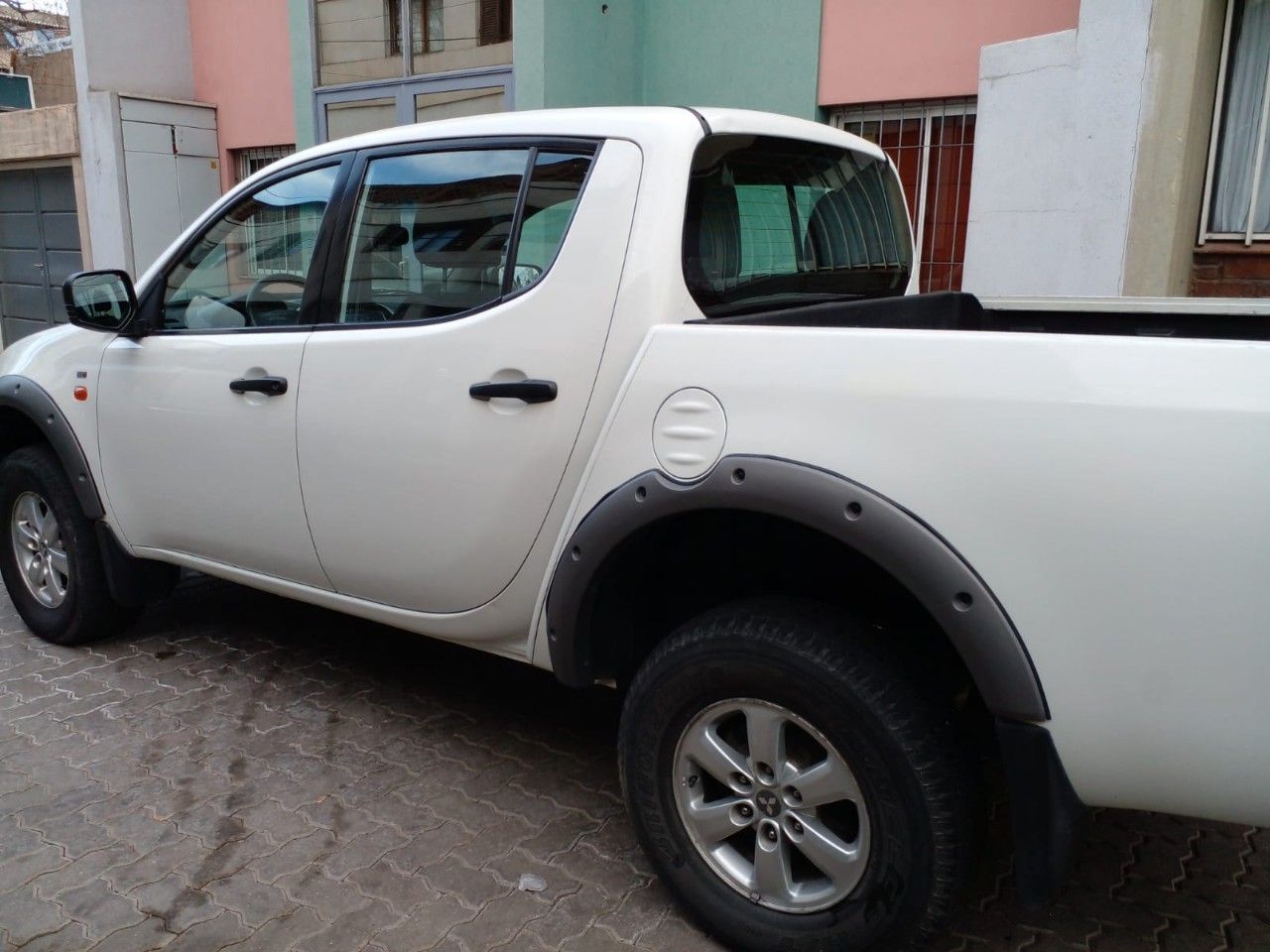 Mitsubishi L200 Usada en Mendoza, deRuedas