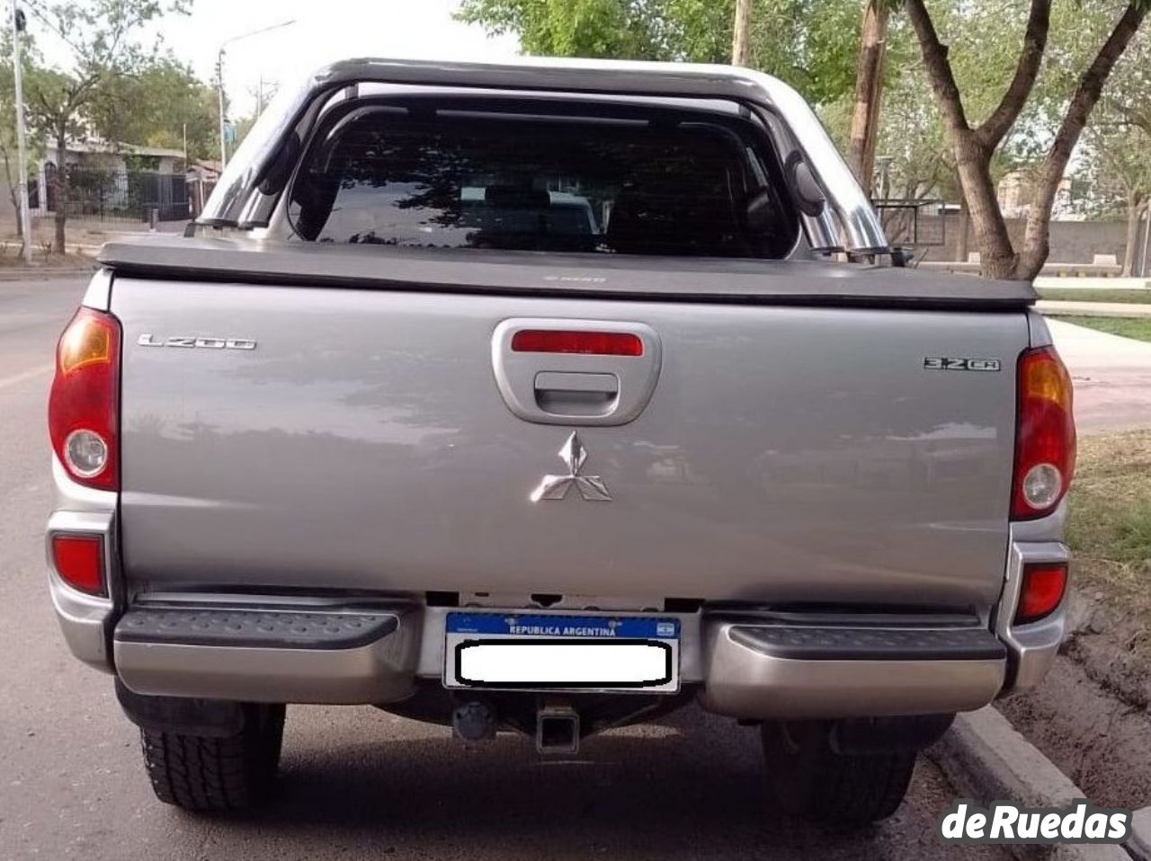 Mitsubishi L200 Usada en Mendoza, deRuedas