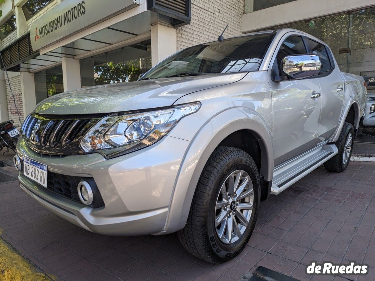 Mitsubishi L200 Usada en Mendoza, deRuedas