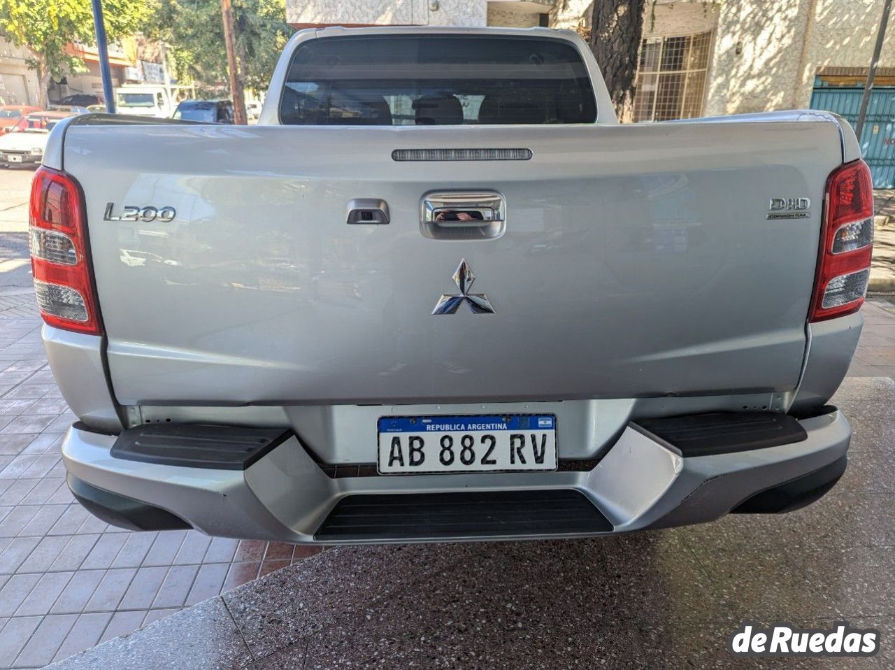 Mitsubishi L200 Usada en Mendoza, deRuedas