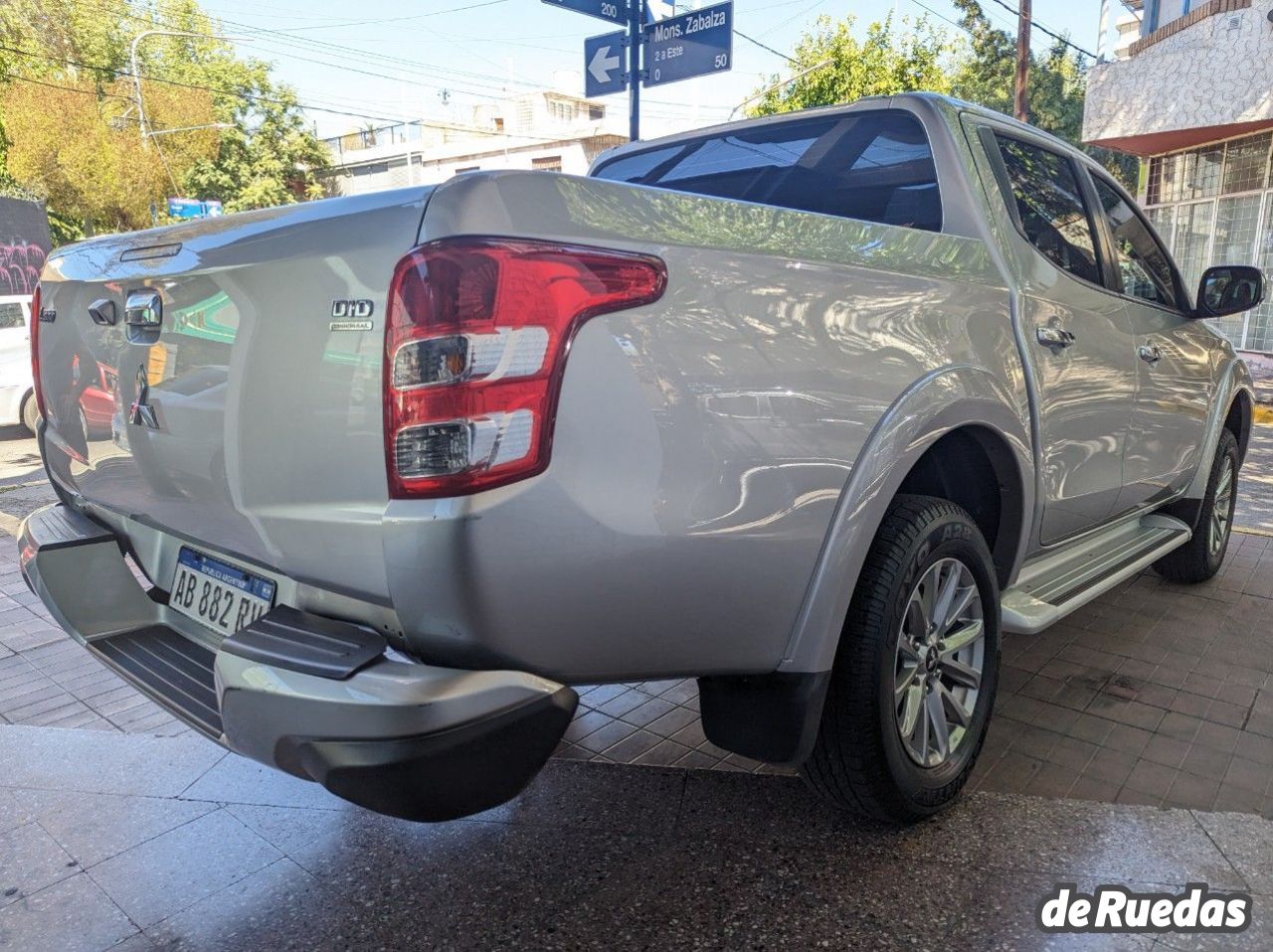 Mitsubishi L200 Usada en Mendoza, deRuedas