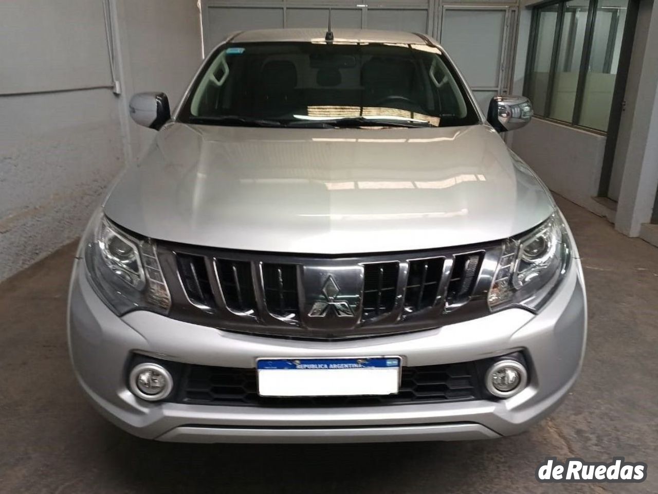 Mitsubishi L200 Usada en Mendoza, deRuedas