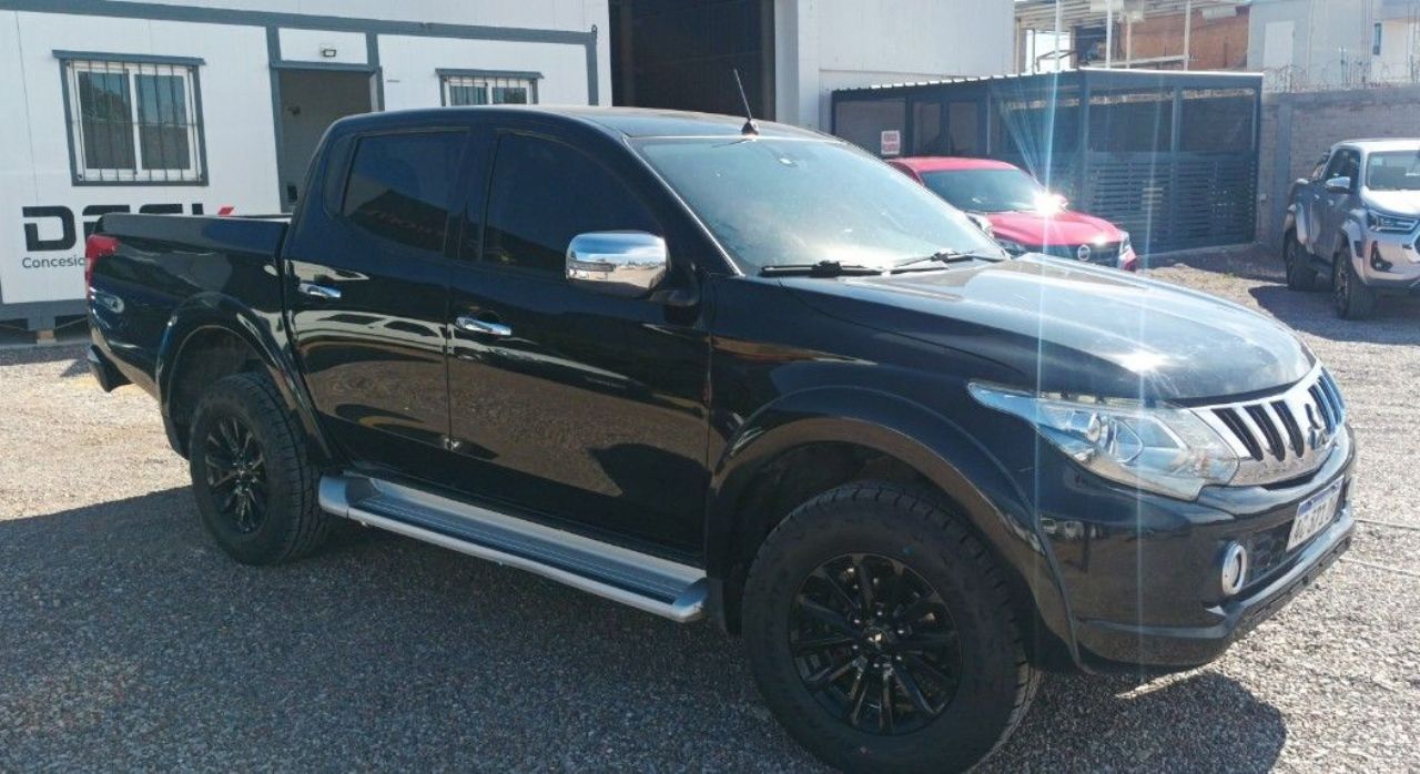 Mitsubishi L200 Usada en San Juan, deRuedas