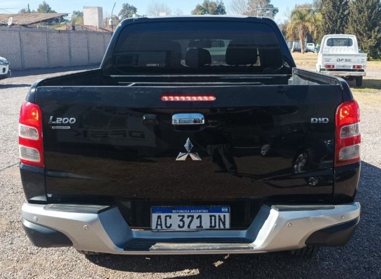 Mitsubishi L200 Usada en San Juan, deRuedas