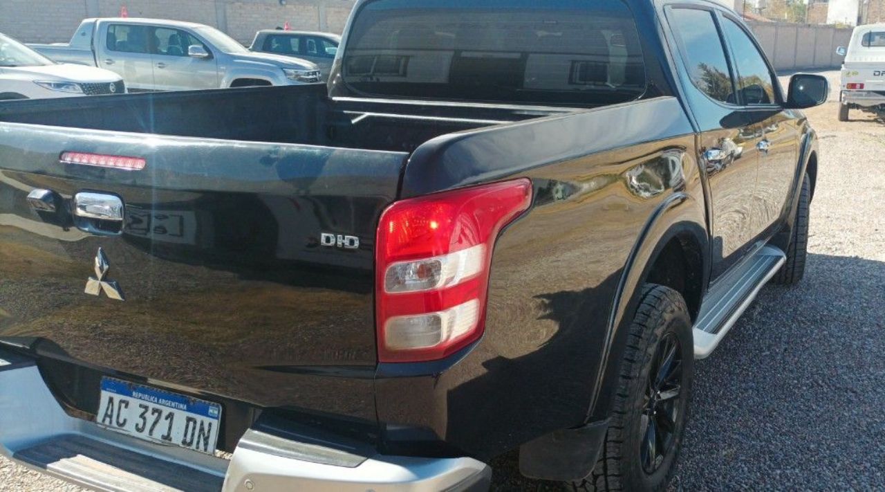 Mitsubishi L200 Usada en San Juan, deRuedas