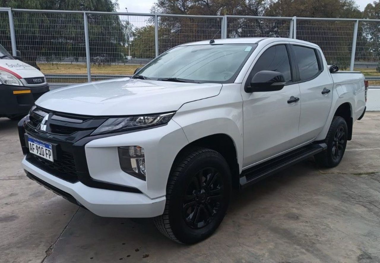Mitsubishi L200 Usada en San Juan, deRuedas