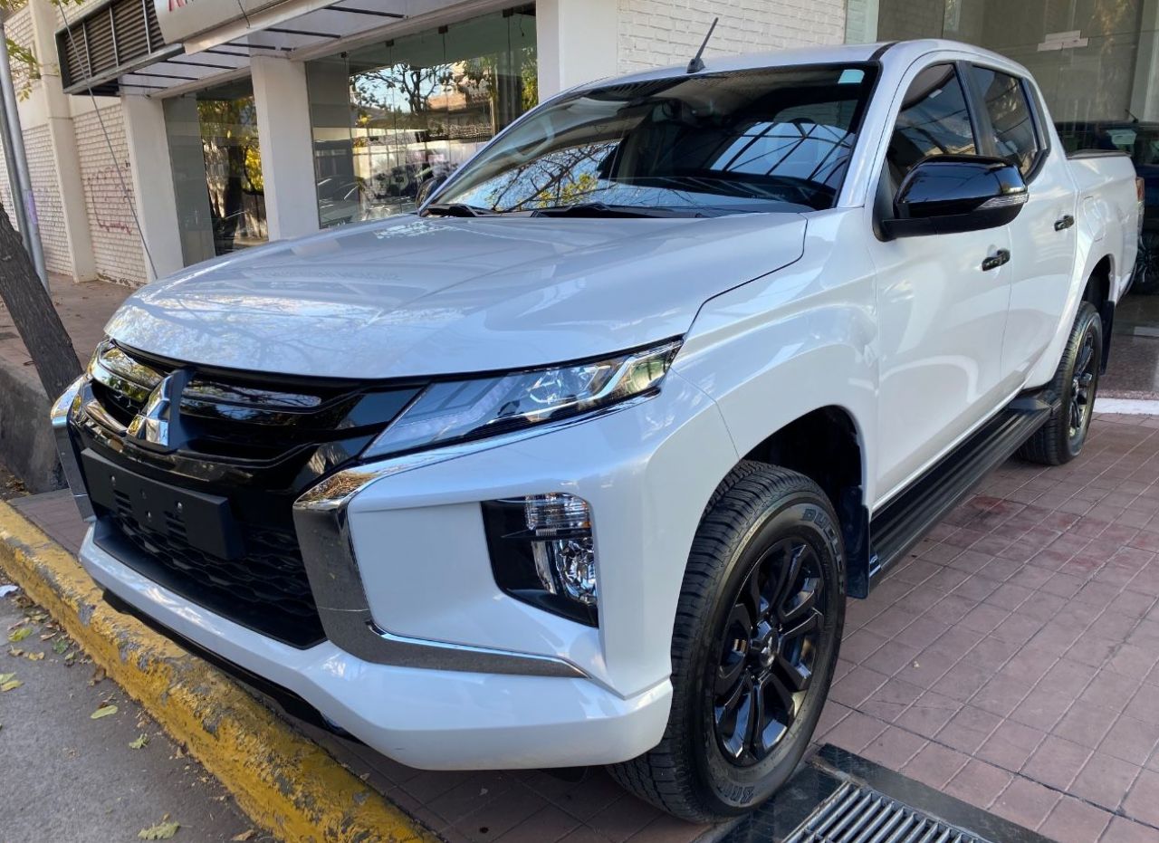Mitsubishi L200 Usada Financiado en Mendoza, deRuedas
