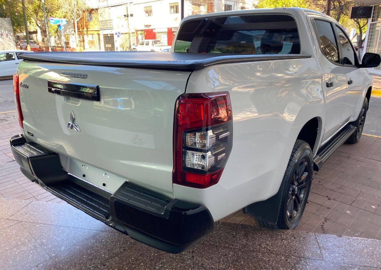 Mitsubishi L200 Usada Financiado en Mendoza, deRuedas
