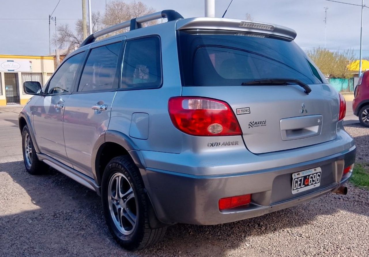 Mitsubishi Outlander Usado en Mendoza, deRuedas