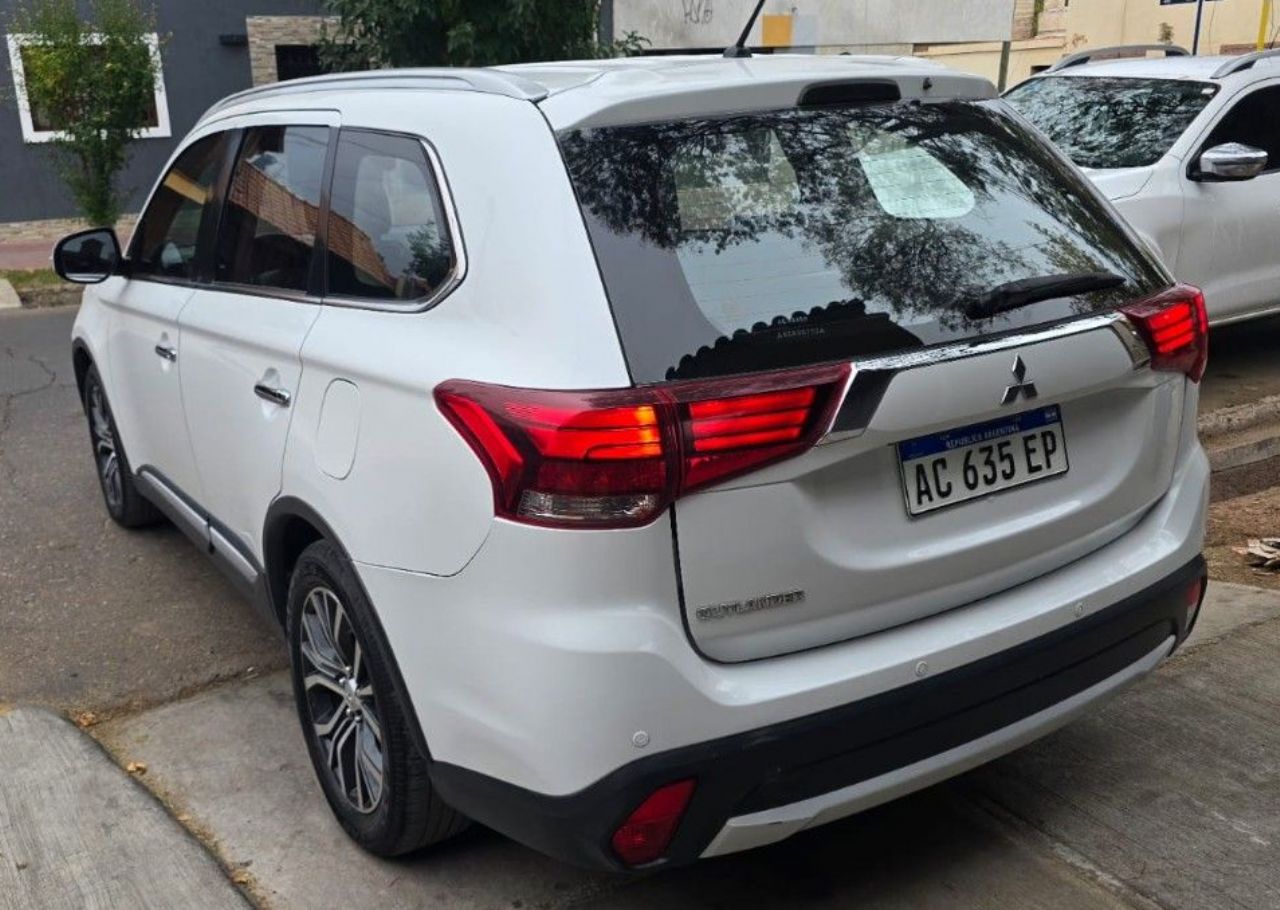 Mitsubishi Outlander Usado en Mendoza, deRuedas