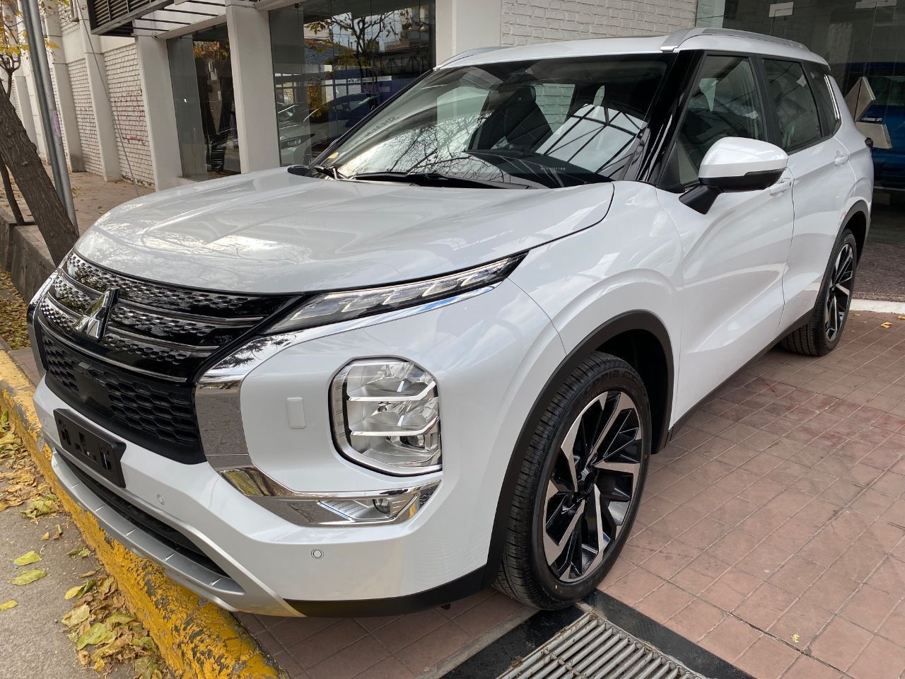 Mitsubishi Outlander Nuevo Financiado en Mendoza, deRuedas