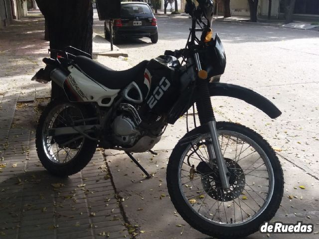 Motomel Dakar Usada en Mendoza, deRuedas