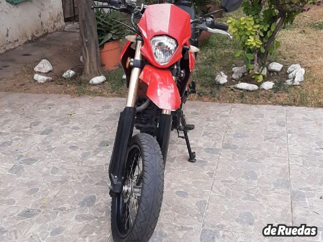 Motomel Motard Usada en Mendoza, deRuedas