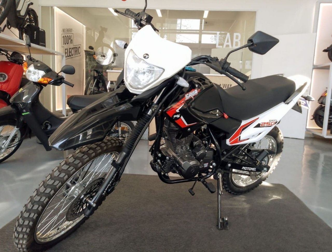 Motomel Skua Nueva en Mendoza, deRuedas