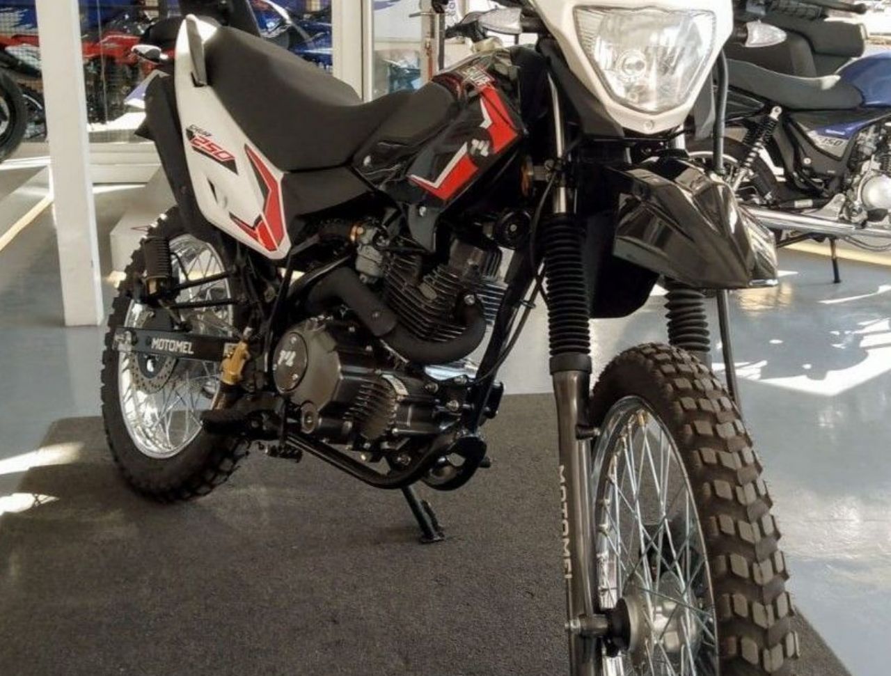 Motomel Skua Nueva en Mendoza, deRuedas