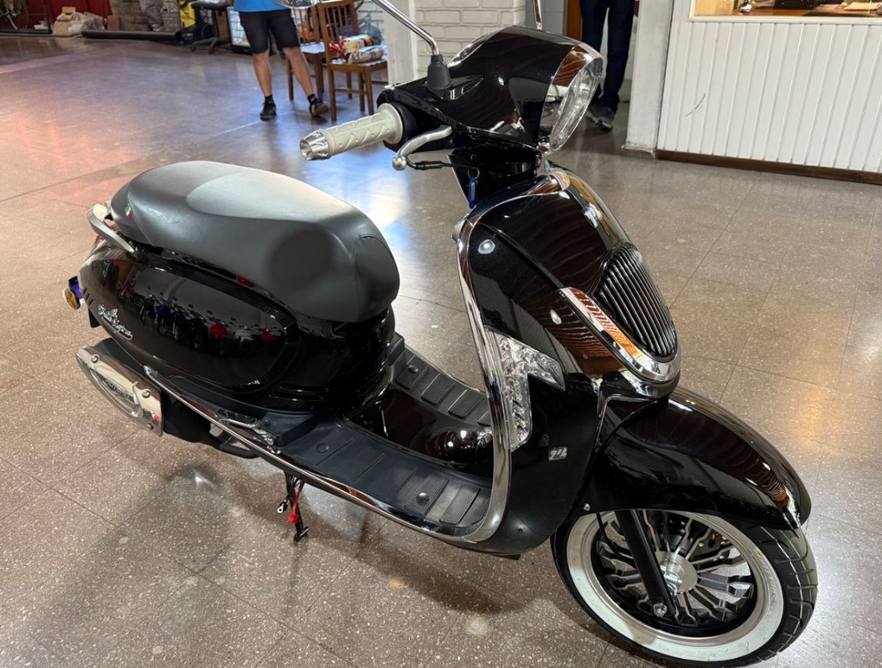 Motomel Strato Nueva en Mendoza, deRuedas