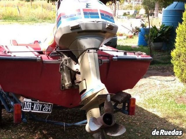 Motor náutico Evinrude Usado en Mendoza, deRuedas