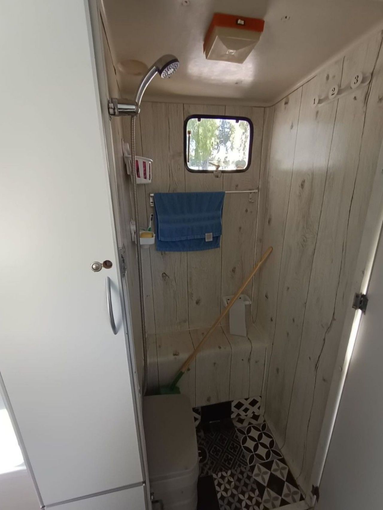 Motorhome Ford F-100 Usado en Mendoza, deRuedas