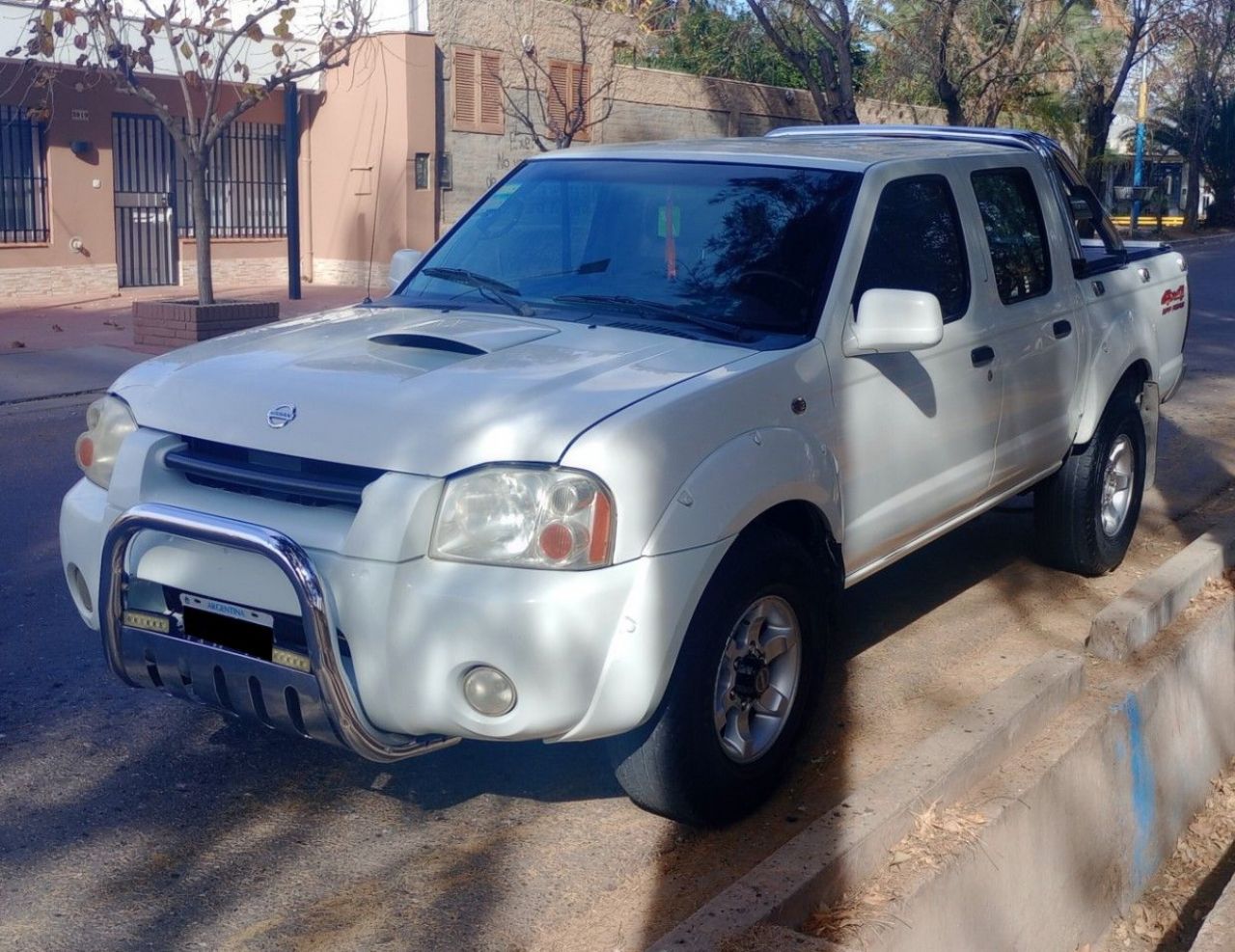 Nissan Frontier Usada en Mendoza, deRuedas