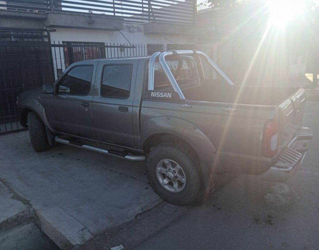 Nissan Frontier Usada en Mendoza, deRuedas