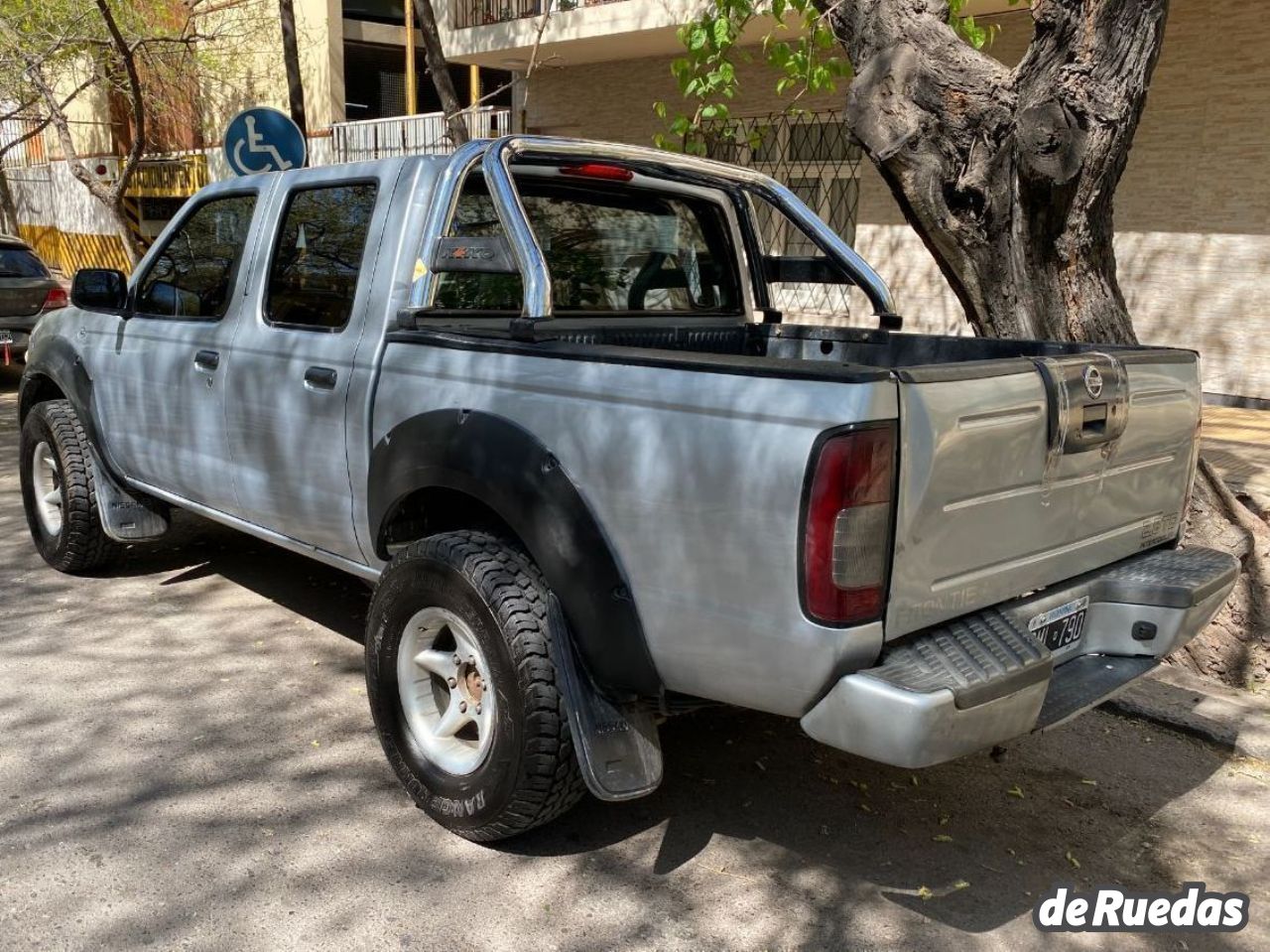 Nissan Frontier Usada en Mendoza, deRuedas