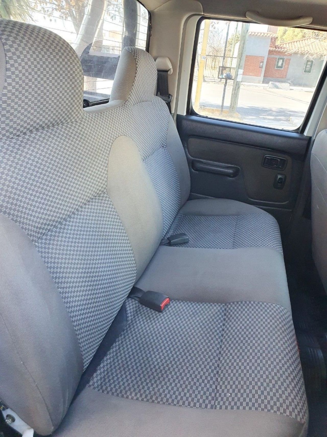Nissan Frontier Usada en Mendoza, deRuedas