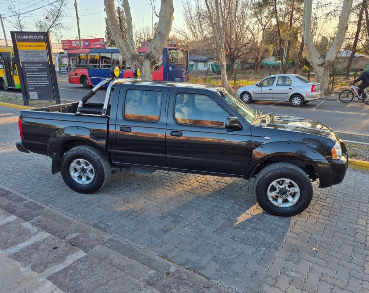 Nissan Frontier Usada en Mendoza, deRuedas