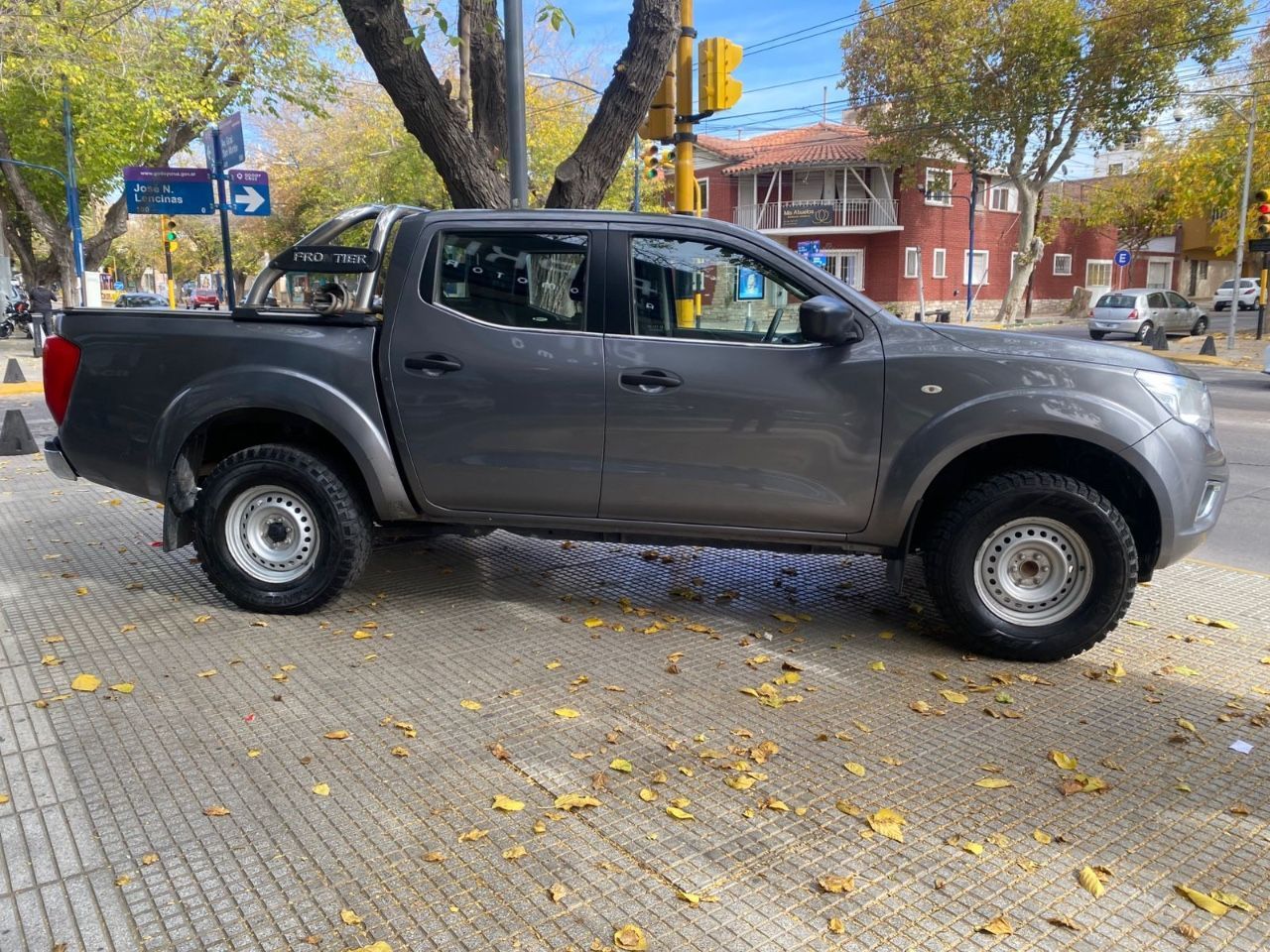 Nissan Frontier Usada en Mendoza, deRuedas