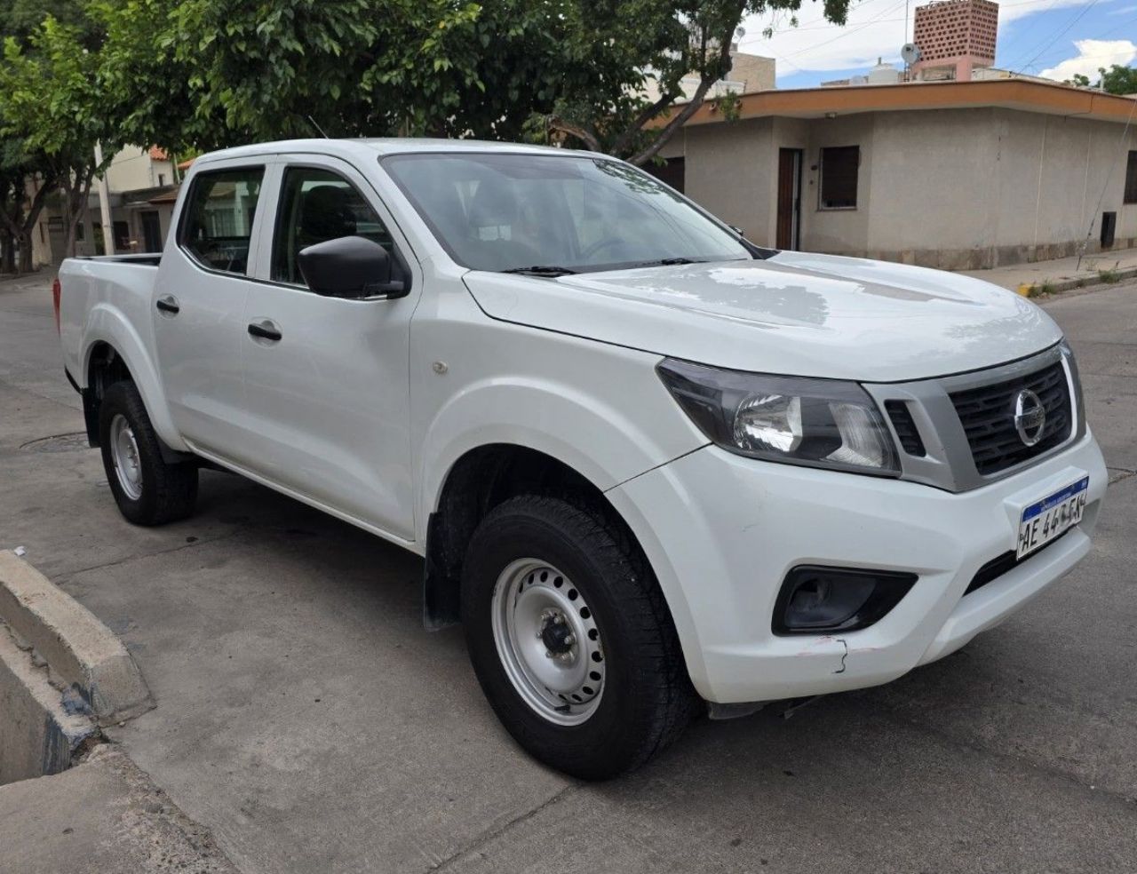 Nissan Frontier Usada en Mendoza, deRuedas