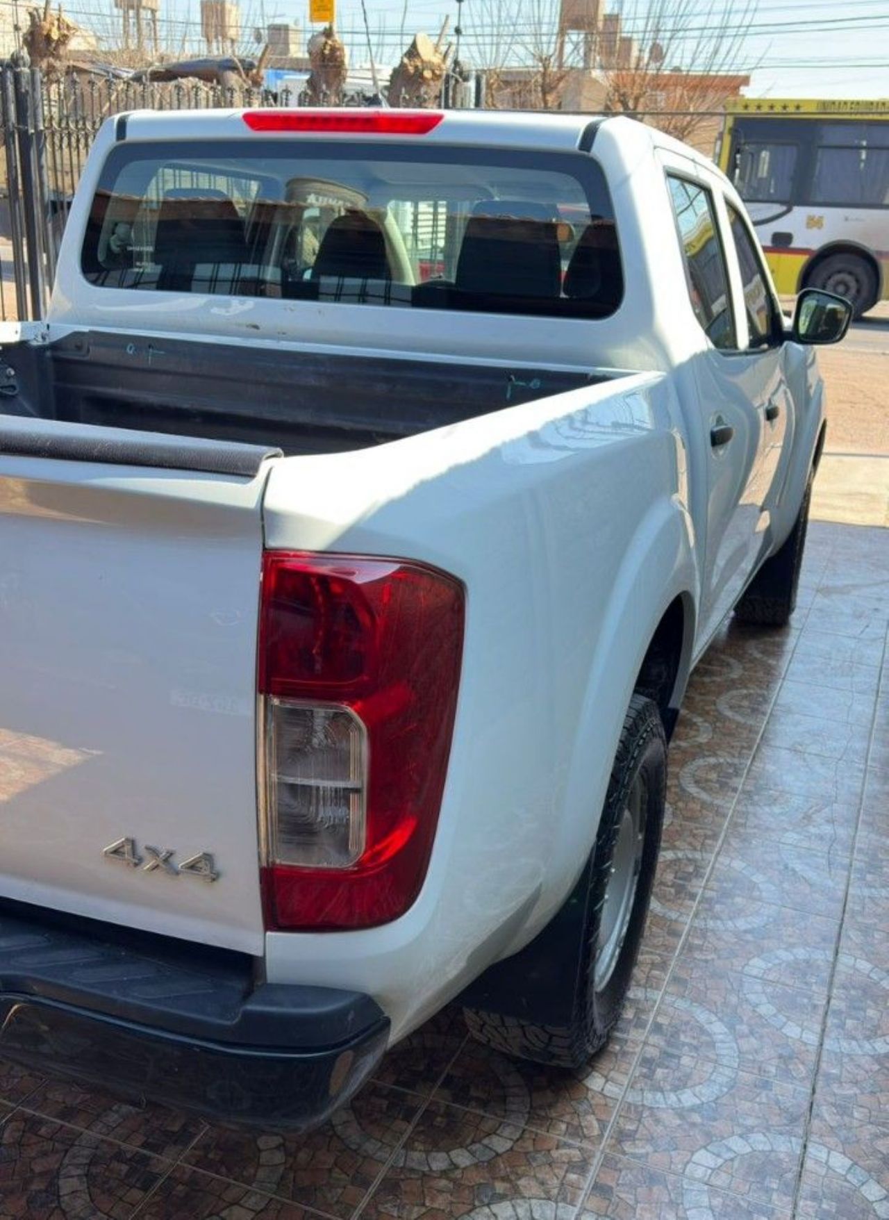 Nissan Frontier Usada en Mendoza, deRuedas
