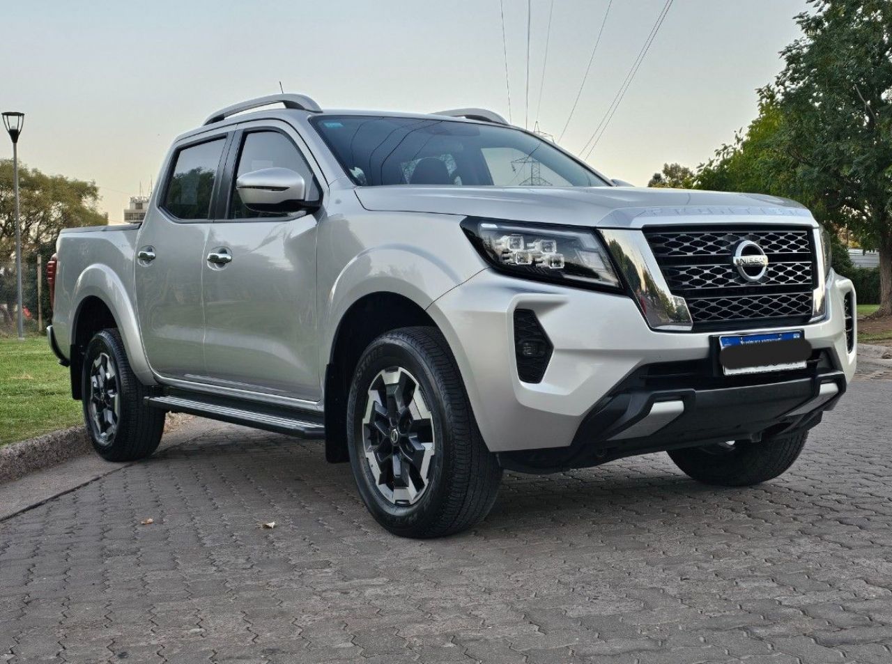 Nissan Frontier Usada en Mendoza, deRuedas