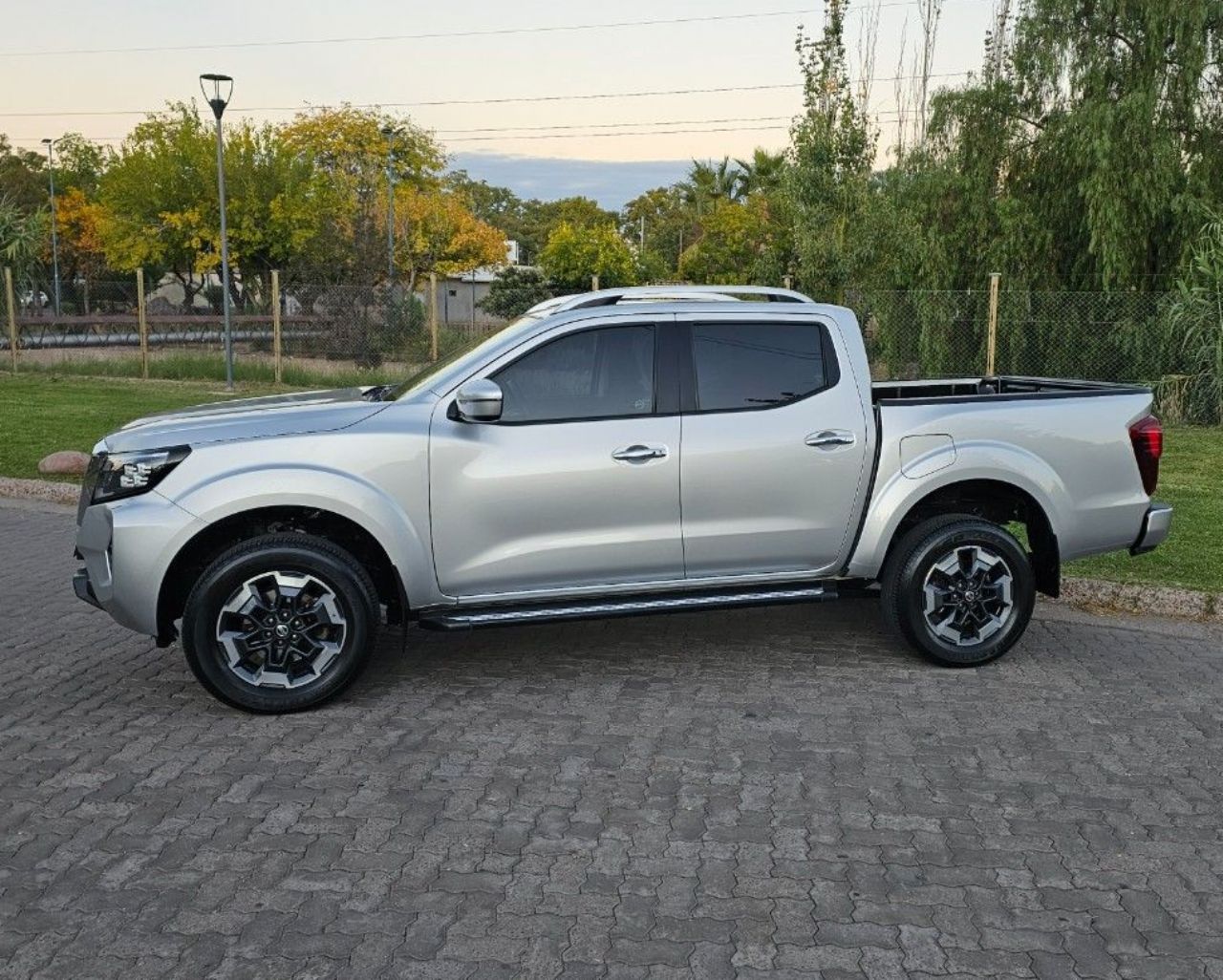 Nissan Frontier Usada en Mendoza, deRuedas
