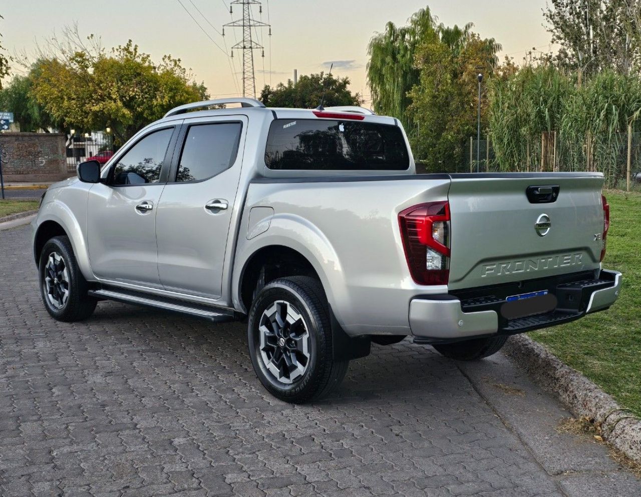 Nissan Frontier Usada en Mendoza, deRuedas