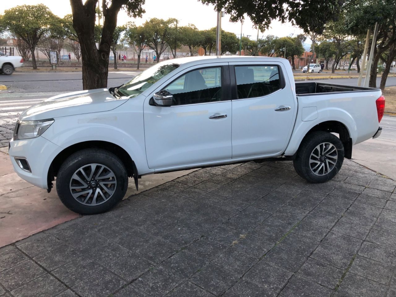 Nissan Frontier Usada en Salta, deRuedas