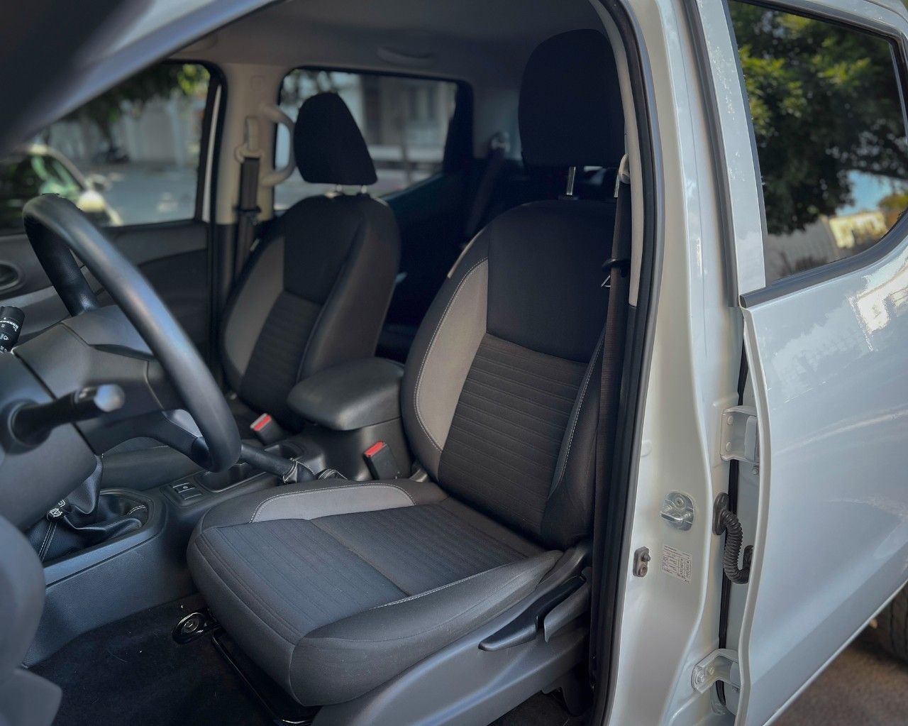 Nissan Frontier Usada en Mendoza, deRuedas