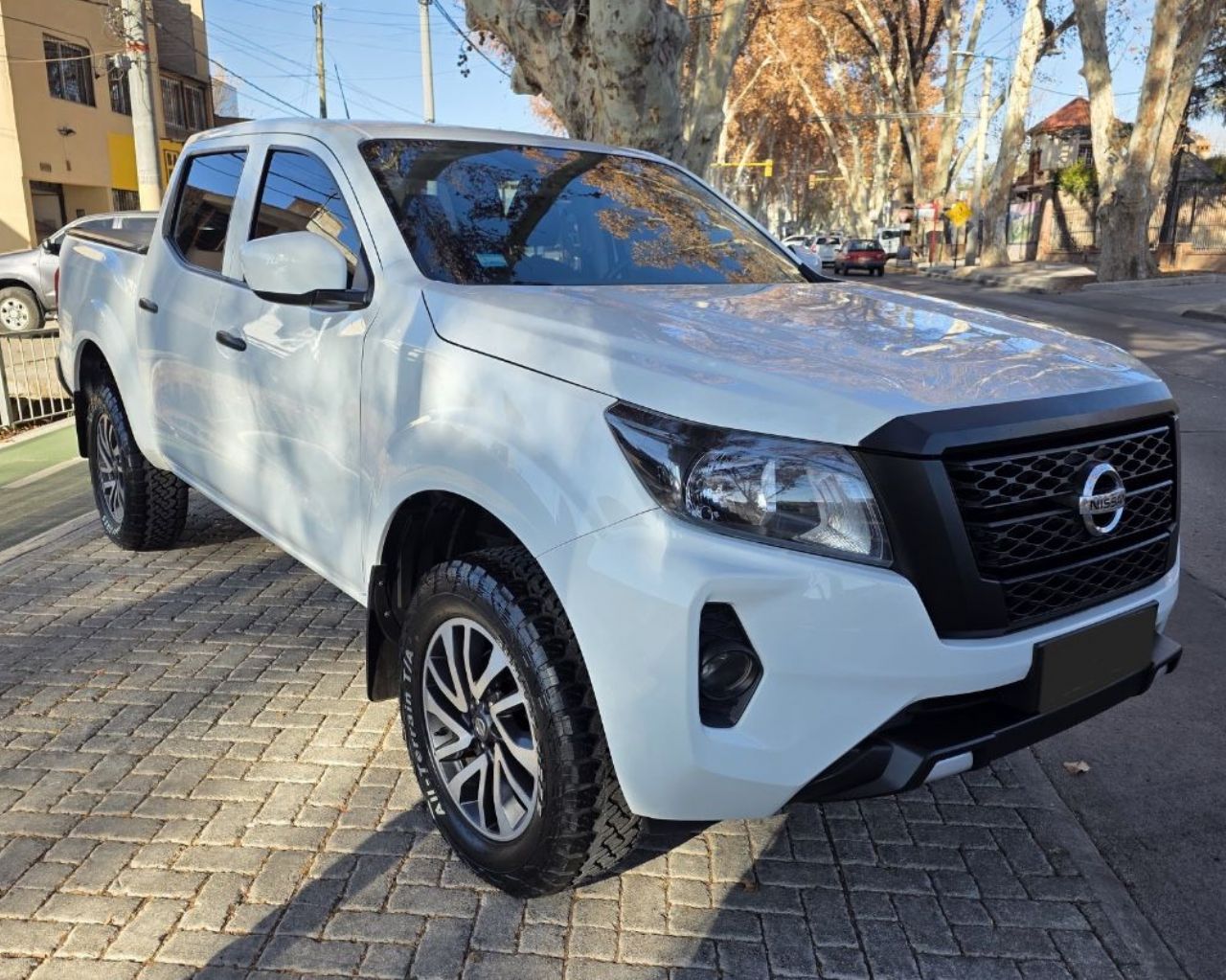 Nissan Frontier Usada en Mendoza, deRuedas