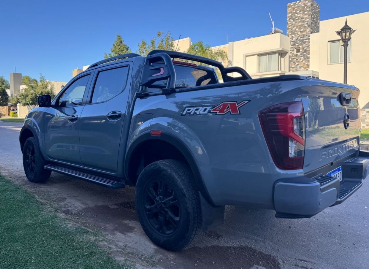 Nissan Frontier Usada en San Juan, deRuedas