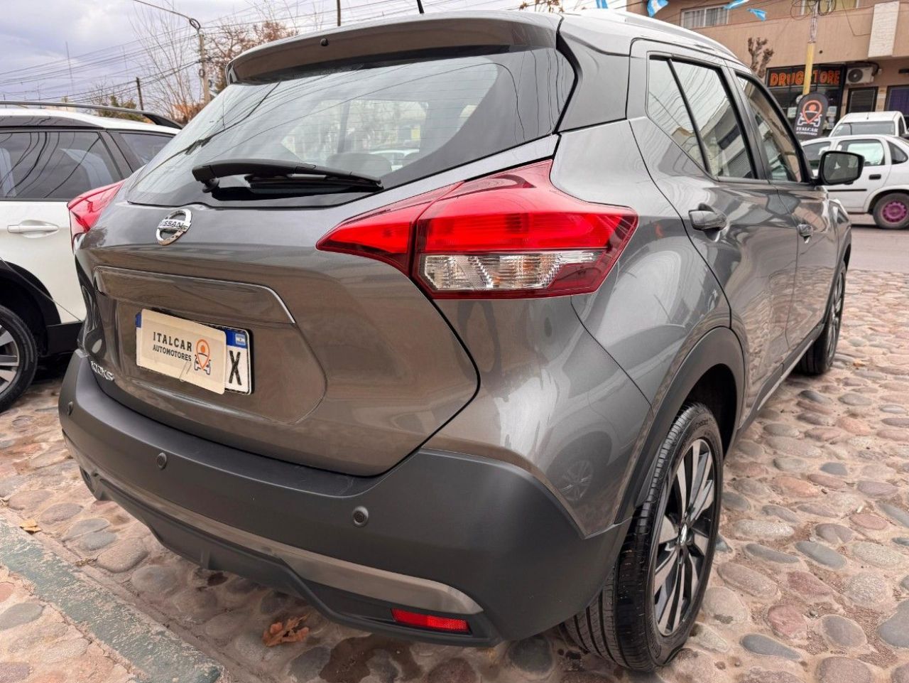 Nissan Kicks Usado Financiado en Mendoza, deRuedas