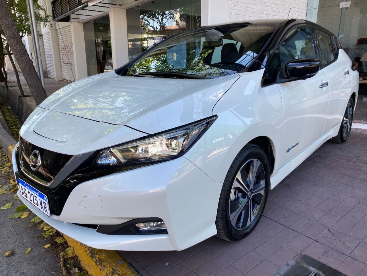 Nissan Leaf Usado Financiado en Mendoza, deRuedas