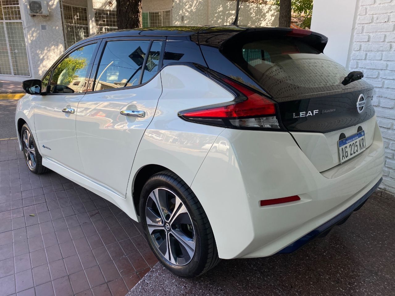 Nissan Leaf Usado Financiado en Mendoza, deRuedas