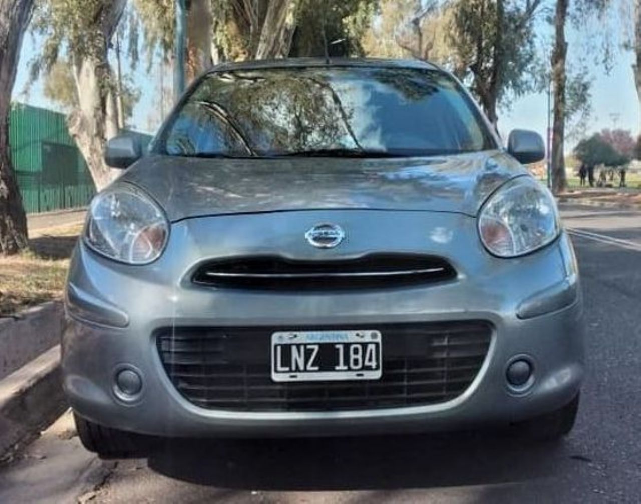 Nissan March Usado en Mendoza, deRuedas