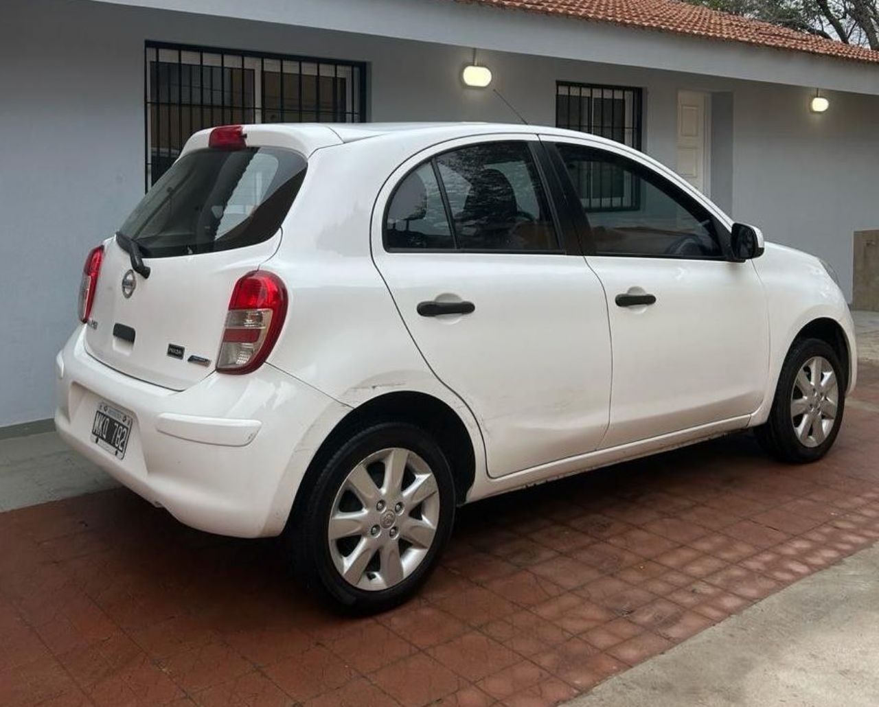 Nissan March Usado en Mendoza, deRuedas