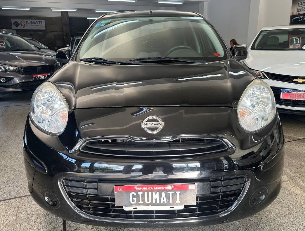 Nissan March Usado en Mendoza, deRuedas