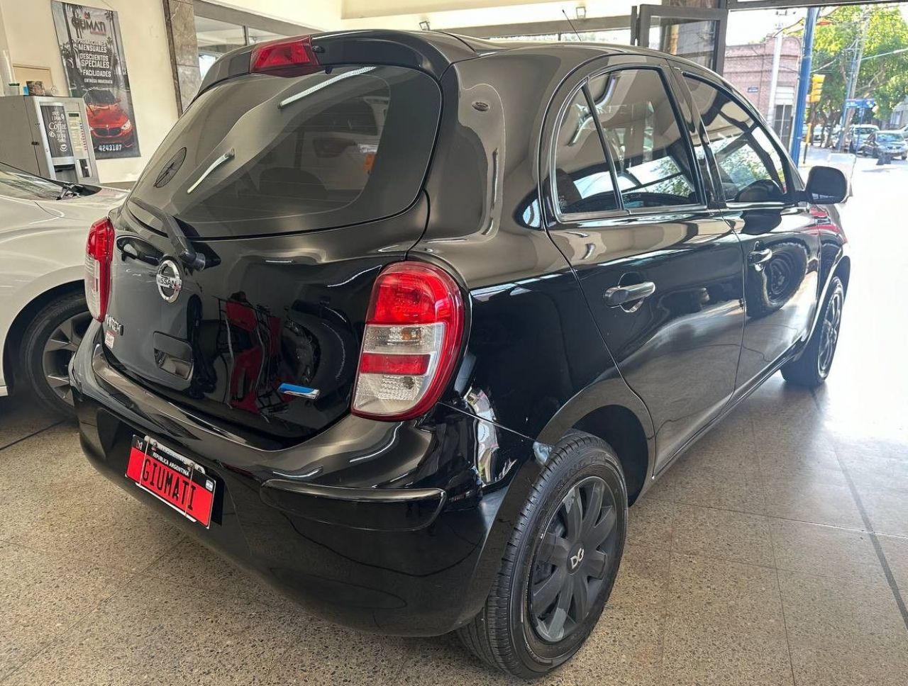 Nissan March Usado en Mendoza, deRuedas