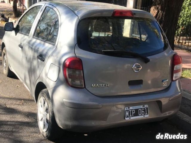 Nissan March Usado en Mendoza, deRuedas