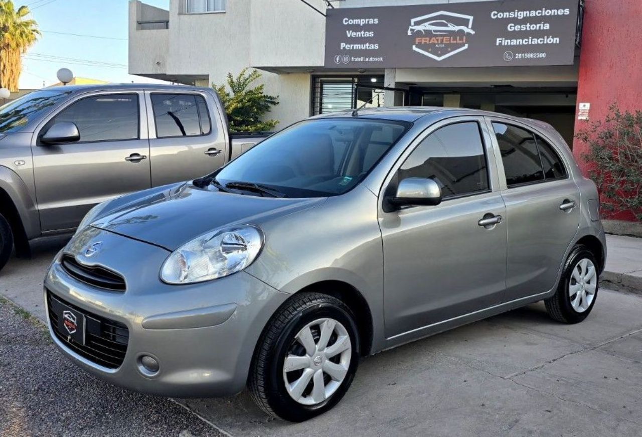 Nissan March Usado Financiado en Mendoza, deRuedas