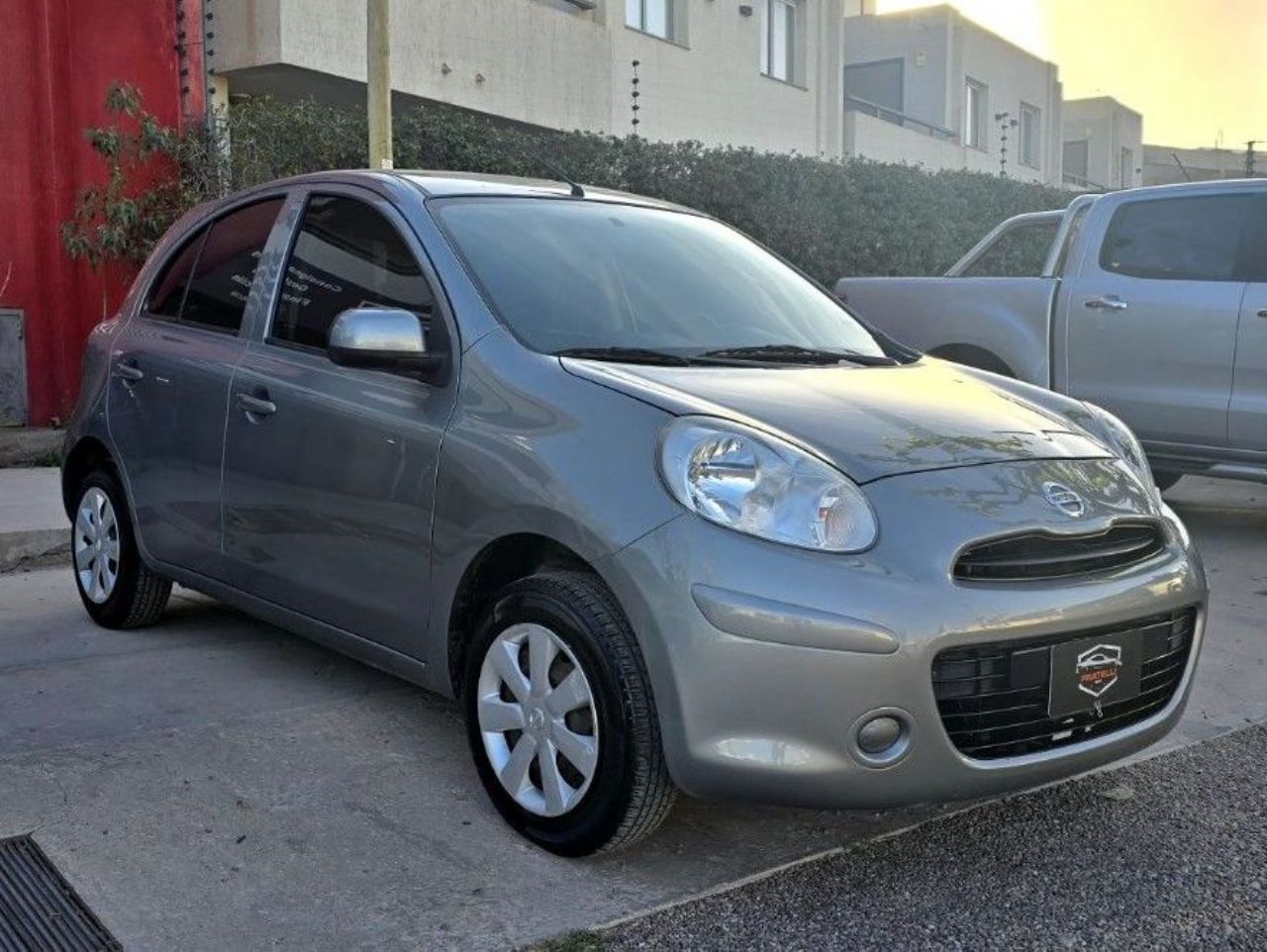Nissan March Usado Financiado en Mendoza, deRuedas