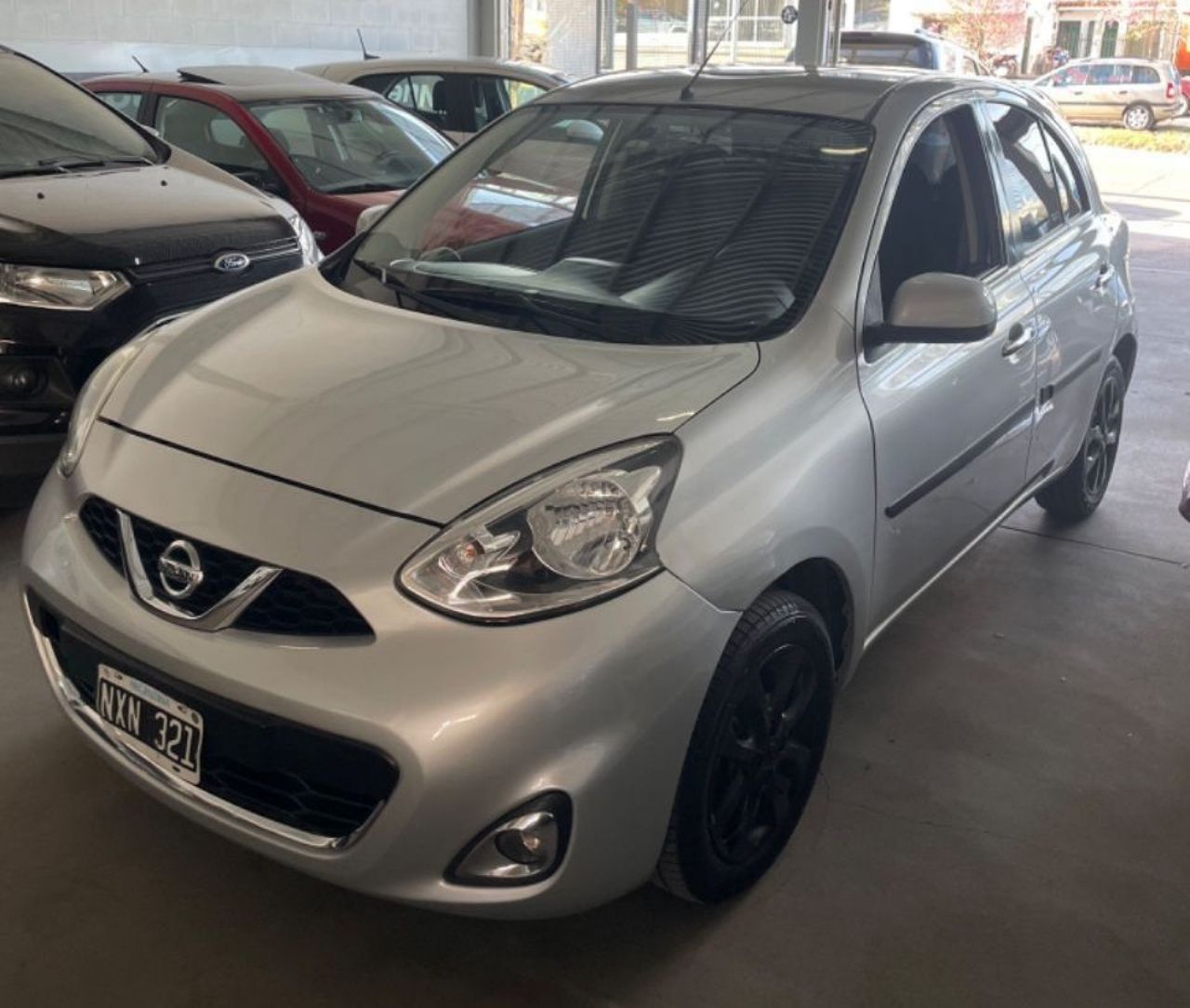 Nissan March Usado en Córdoba, deRuedas